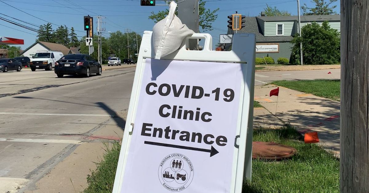 COVID-19 testing center sign